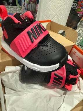 Nike Team Hustle sneakers Toddler